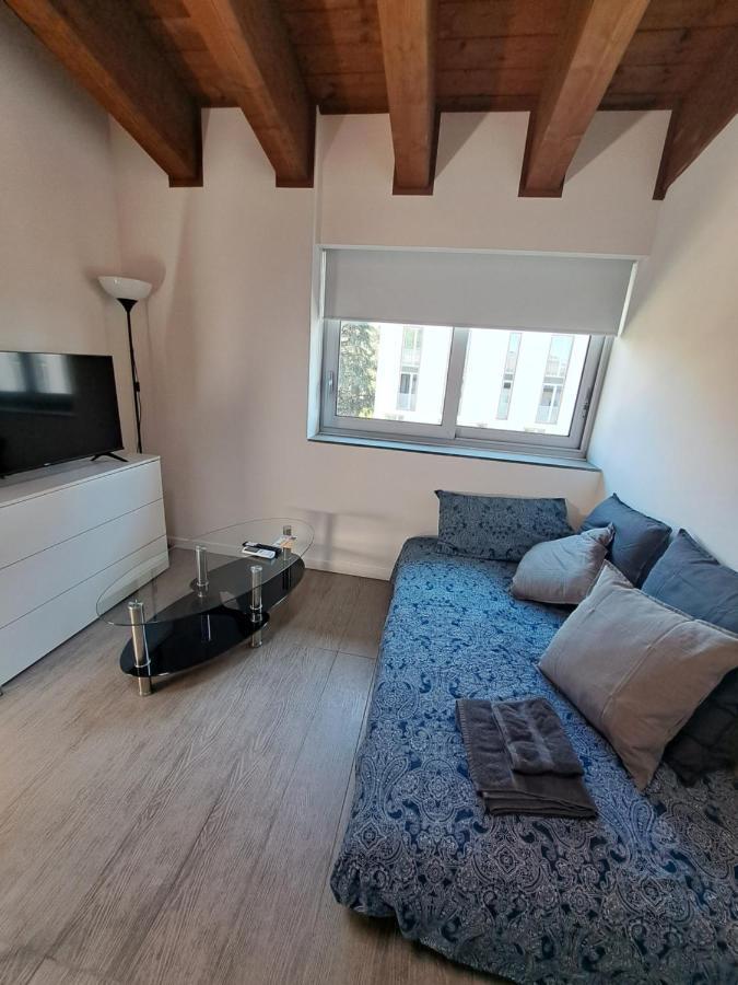 Lux Apartment 2 Milano Metro M2 Buitenkant foto